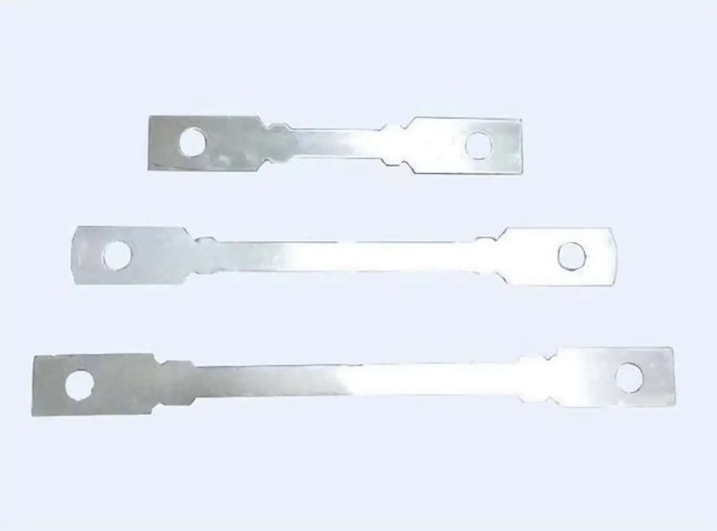 La dẹt cốp pha nhôm